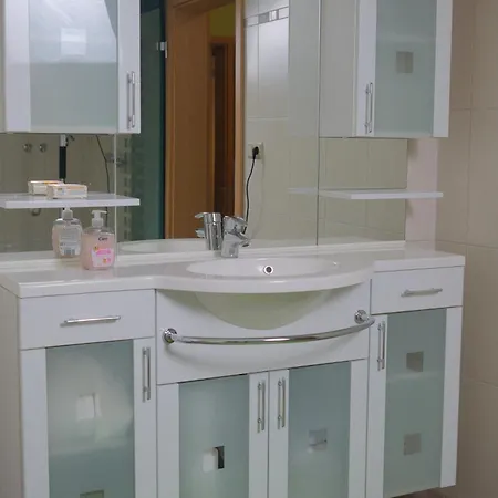 Eifeltraum Marianus 公寓 *